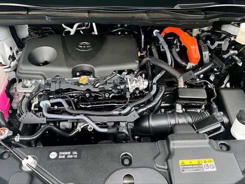 Used 2025 Toyota Sienna Platinum image 10