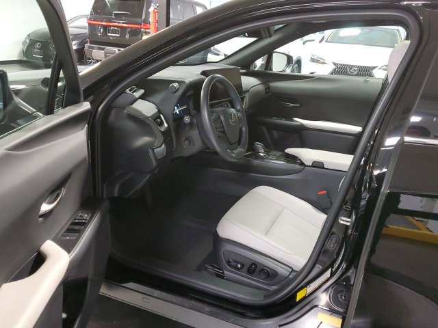 Used 2025 Lexus UX 300h AWD w/ Accessory Package (Z1) image 19