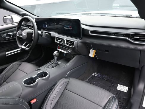 New 2025 Ford Mustang Premium image 30