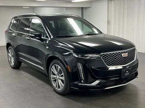 New 2025 Cadillac XT6 Premium Luxury w/ Technology Package image 2