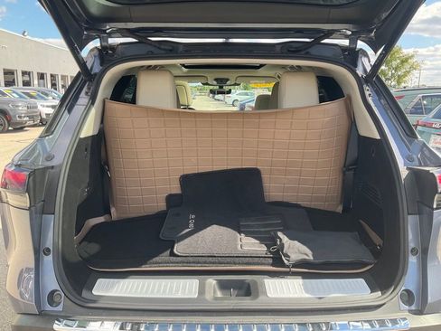 Used 2023 INFINITI QX60 Sensory w/ Cargo Package image 33