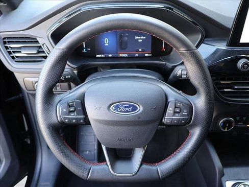 Used 2025 Ford Escape ST-Line AWD/4WD image 13