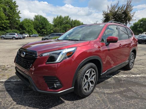 Used 2024 Subaru Forester Premium AWD/4WD image 14