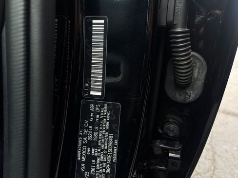 Used 2025 Kia K4 FWD image 28