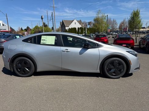 New 2026 Toyota Prius Plug-In Hybrid image 12