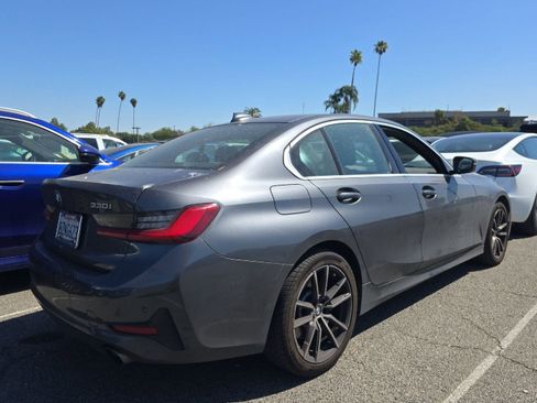 Used 2020 BMW 330i xDrive Sedan w/ Convenience Package image 4