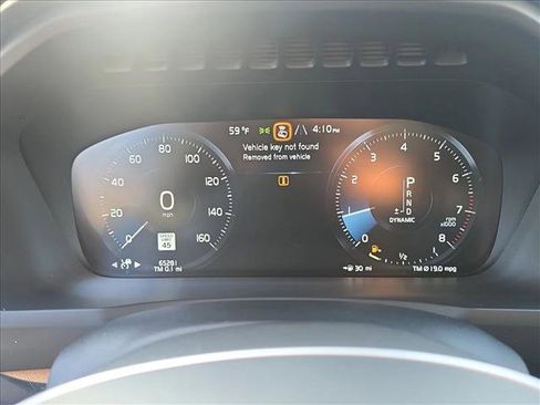 Used 2021 Volvo XC90 T6 Momentum w/ Climate Package image 11