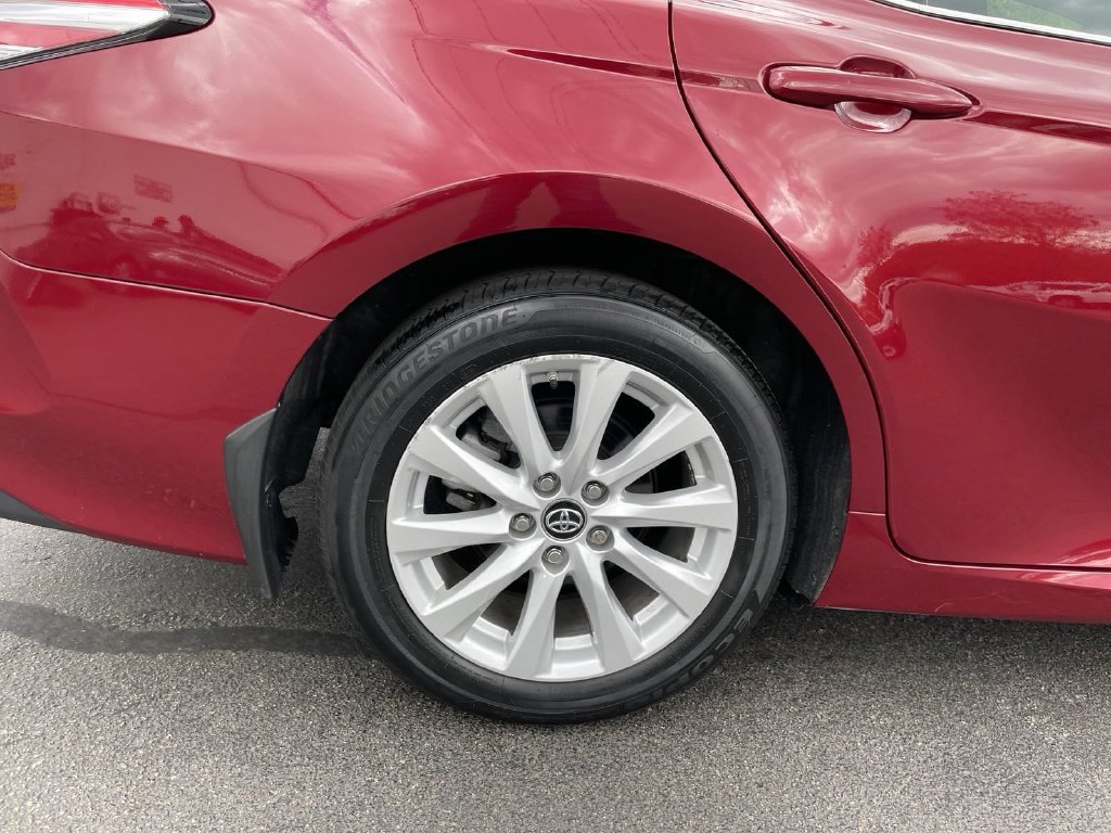 Used 2019 Toyota Camry LE FWD image 12