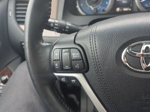 Certified 2017 Toyota Sienna Limited Premium image 26