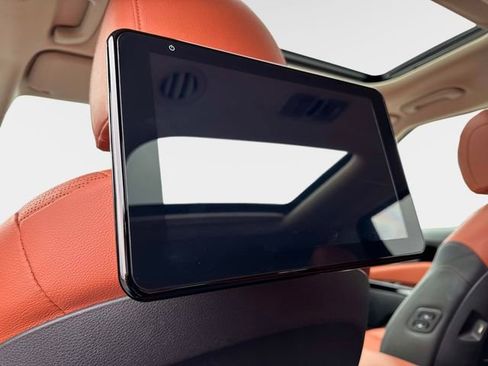 Used 2024 Kia Carnival SX Prestige image 15