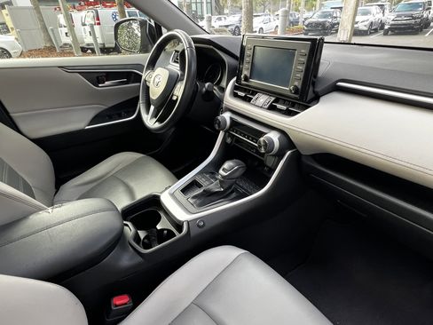 Used 2019 Toyota RAV4 XLE Premium image 49