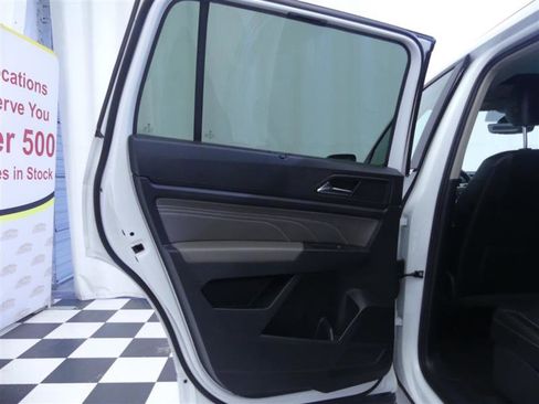 Used 2021 Volkswagen Atlas SE w/ Panoramic Sunroof Package image 27