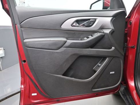 Used 2019 Chevrolet Traverse LT w/ LT Premium Package image 12