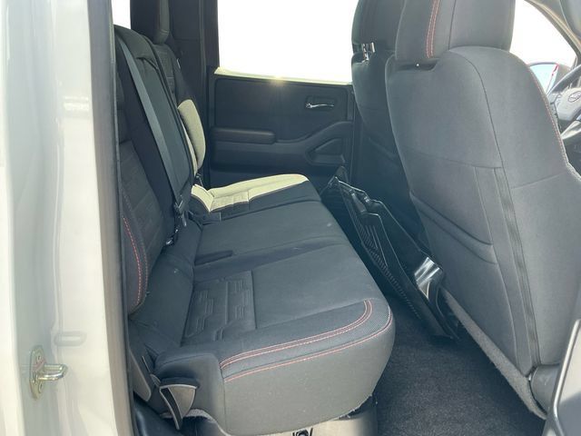 Used 2022 Nissan Frontier PRO-4X AWD/4WD image 18