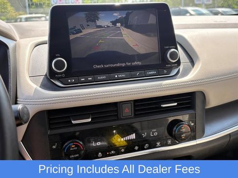 Used 2025 Nissan Rogue SV w/ SV Premium Package AWD/4WD image 10