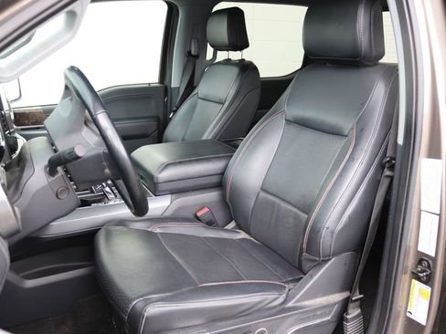 Used 2022 Ford F150 Lariat w/ Equipment Group 502A High AWD/4WD image 4