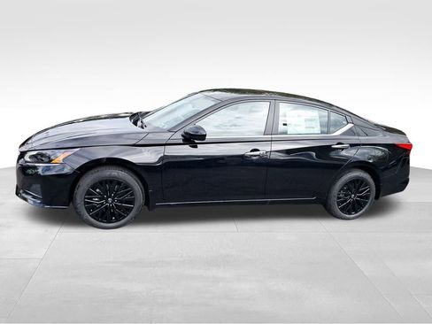 New 2025 Nissan Altima 2.5 SV w/ SV Special Edition Package image 2