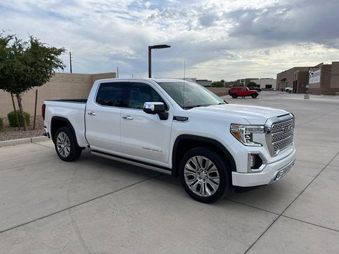 Used 2021 GMC Sierra 1500 Denali w/ Denali Premium Package AWD/4WD image 4