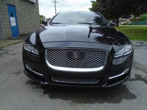 Used 2017 Jaguar XJ L Portfolio AWD/4WD image 4