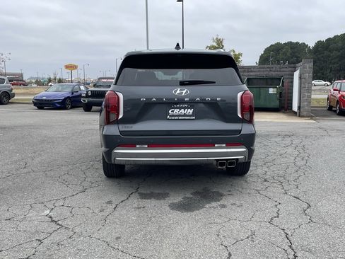 Used 2023 Hyundai Palisade Calligraphy image 6