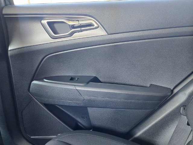 New 2027 Kia Sportage LX FWD image 6