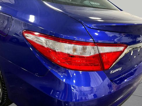 Used 2016 Toyota Camry SE FWD image 29