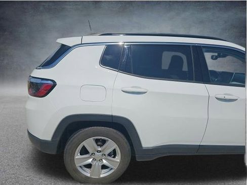 Used 2022 Jeep Compass Latitude w/ Convenience Group FWD image 15