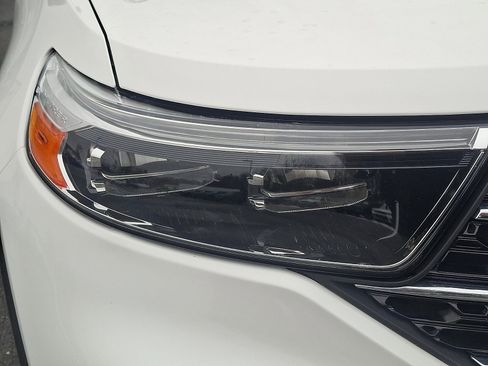 Certified 2021 Ford Explorer XLT w/ Equipment Group 202A image 9