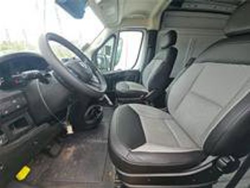 Used 2026 RAM ProMaster 2500 w/ Convenience Group FWD image 12