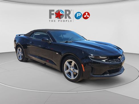 Used 2019 Chevrolet Camaro LT RWD image 7