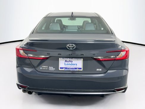 Used 2025 Toyota Camry SE image 6