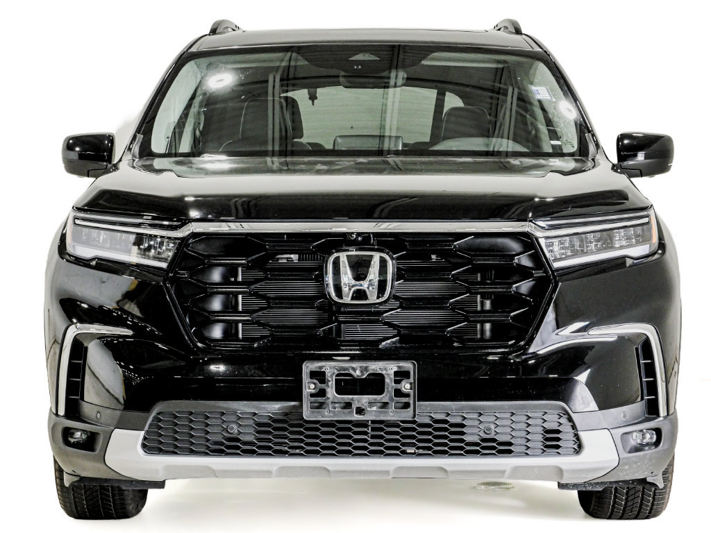 Used 2023 Honda Pilot Elite image 2