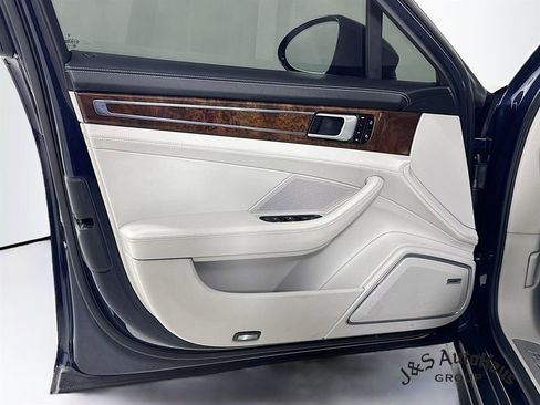 Used 2020 Porsche Panamera Turbo w/ Sport Package image 23