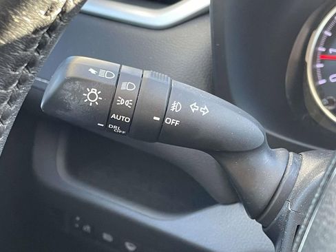 Used 2021 Toyota RAV4 XLE Premium image 13