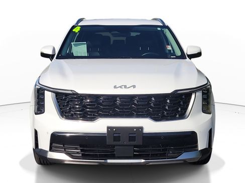 Used 2024 Kia Sorento S FWD image 2