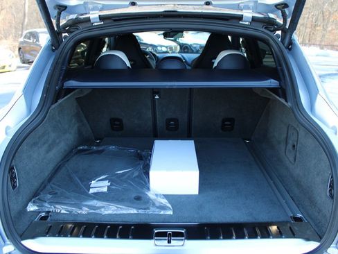 New 2026 Aston Martin DBX S image 23