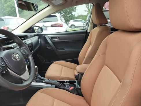 Used 2014 Toyota Corolla LE FWD image 18