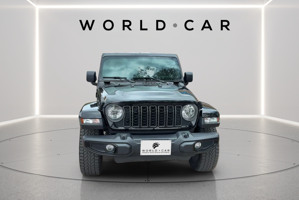 Used 2025 Jeep Gladiator Sport AWD/4WD image 18
