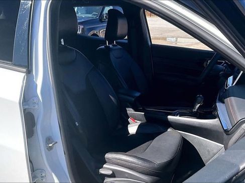 Used 2024 Jeep Compass Trailhawk image 7