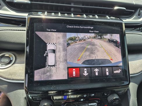 Used 2023 Jeep Grand Cherokee 4WD 4xe w/ Luxury Tech Group II image 28