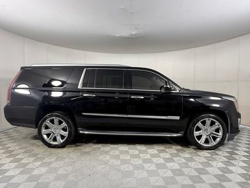 Used 2018 Cadillac Escalade ESV Premium Luxury AWD/4WD image 14