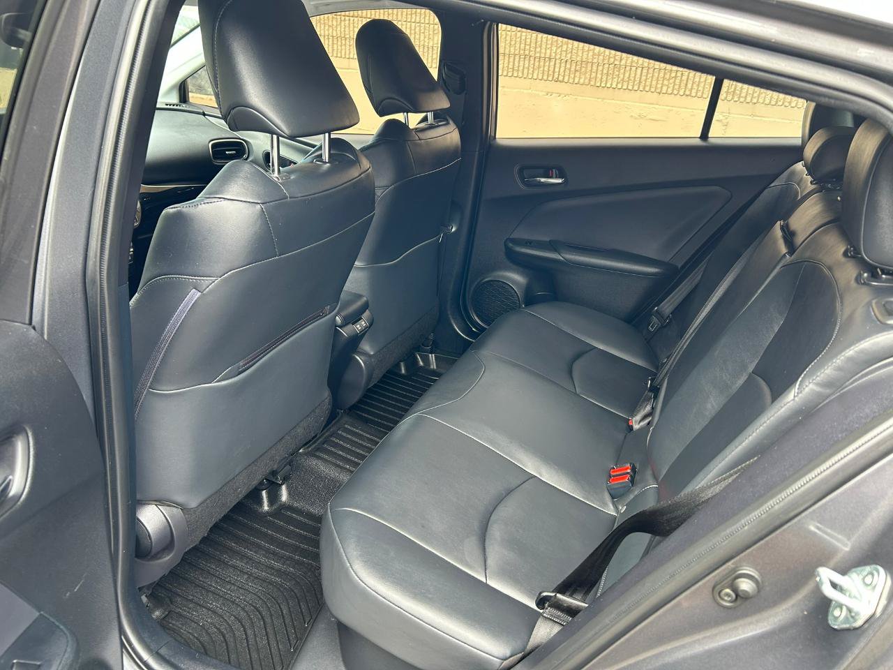 Used 2019 Toyota Prius XLE AWD/4WD image 13