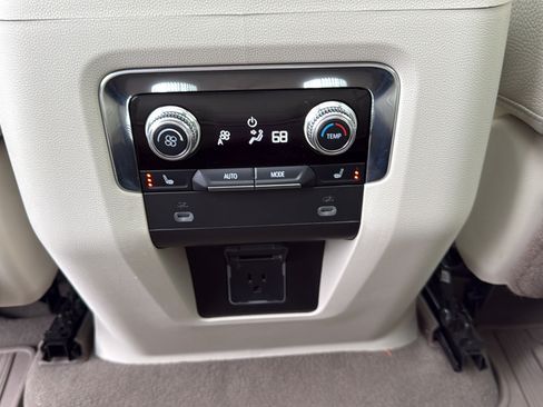 Used 2023 GMC Yukon Denali AWD/4WD image 41