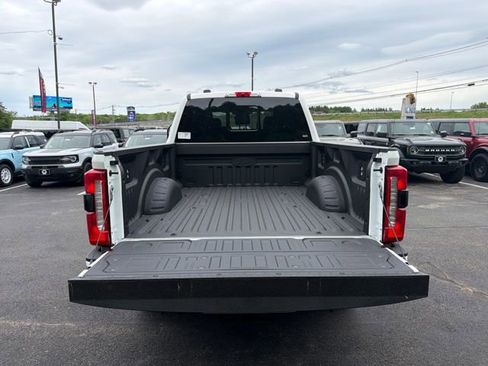 New 2026 Ford F250 Lariat w/ Black Appearance Package AWD/4WD image 11