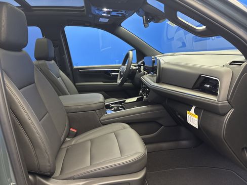 New 2026 Chevrolet Suburban Z71 w/ Comfort Package AWD/4WD image 26