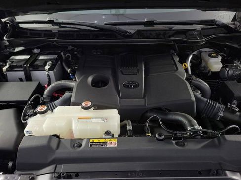 Used 2023 Toyota Tundra SR5 w/ SR5 Convenience Package AWD/4WD image 13