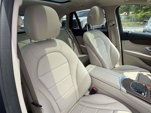 Used 2022 Mercedes-Benz GLC 300 4MATIC image 27