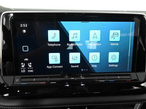 Certified 2024 Volkswagen Atlas SE FWD image 25