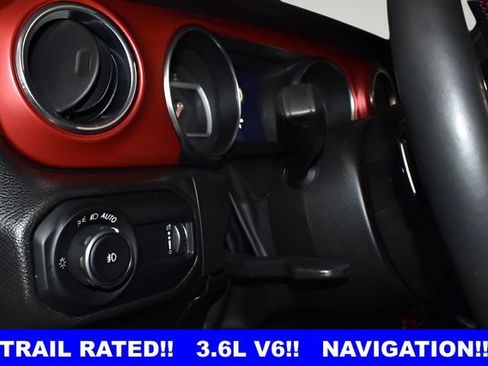 Used 2023 Jeep Wrangler Unlimited Rubicon w/ Cold Weather Group AWD/4WD image 24