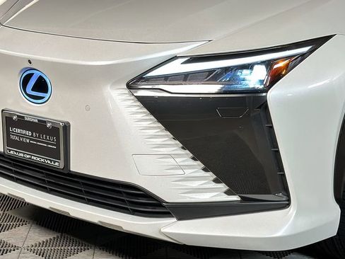 Certified 2023 Lexus RZ 450e Premium w/ Technology Package image 3